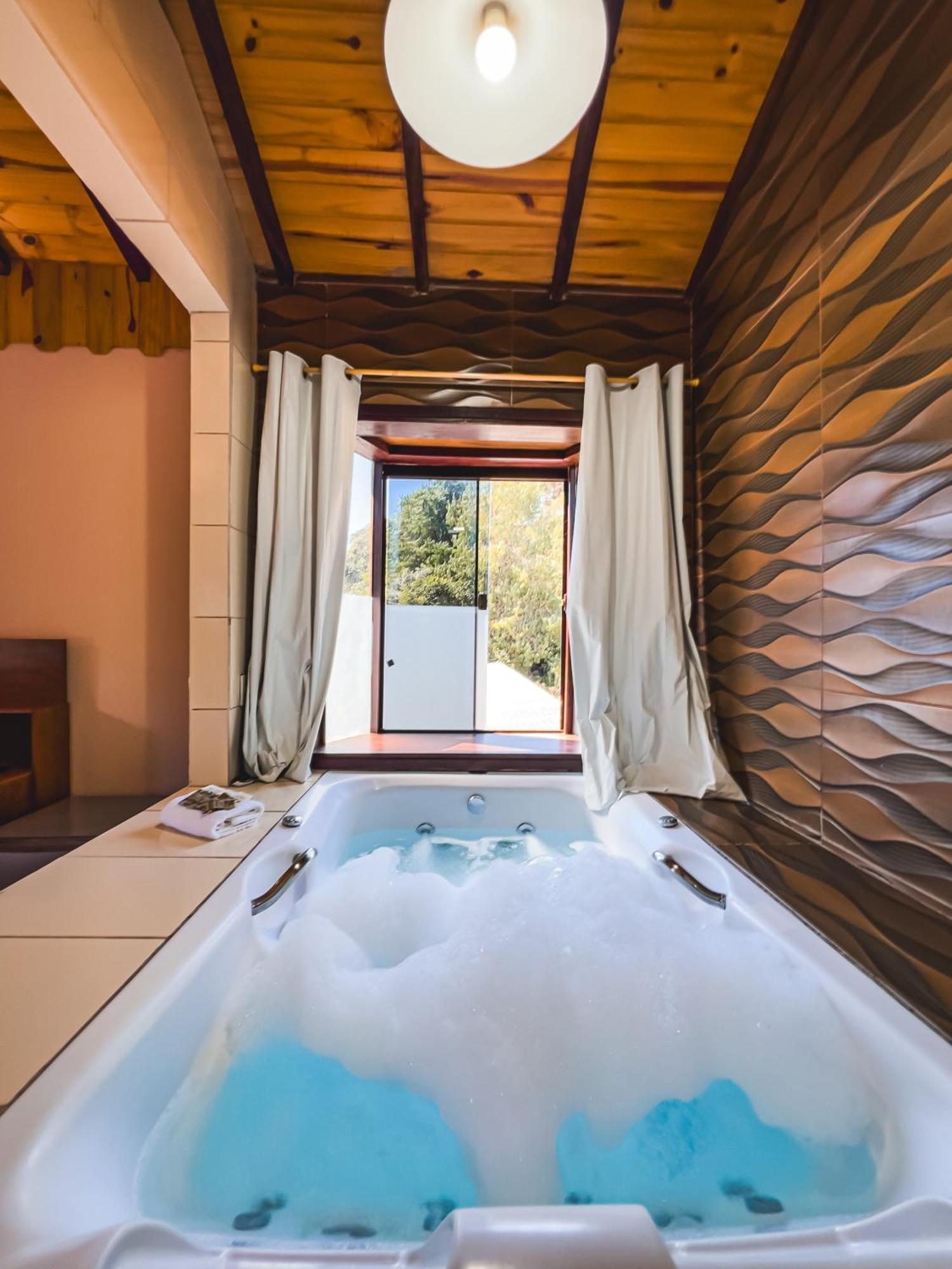 Galinha Da Roca Guest house
